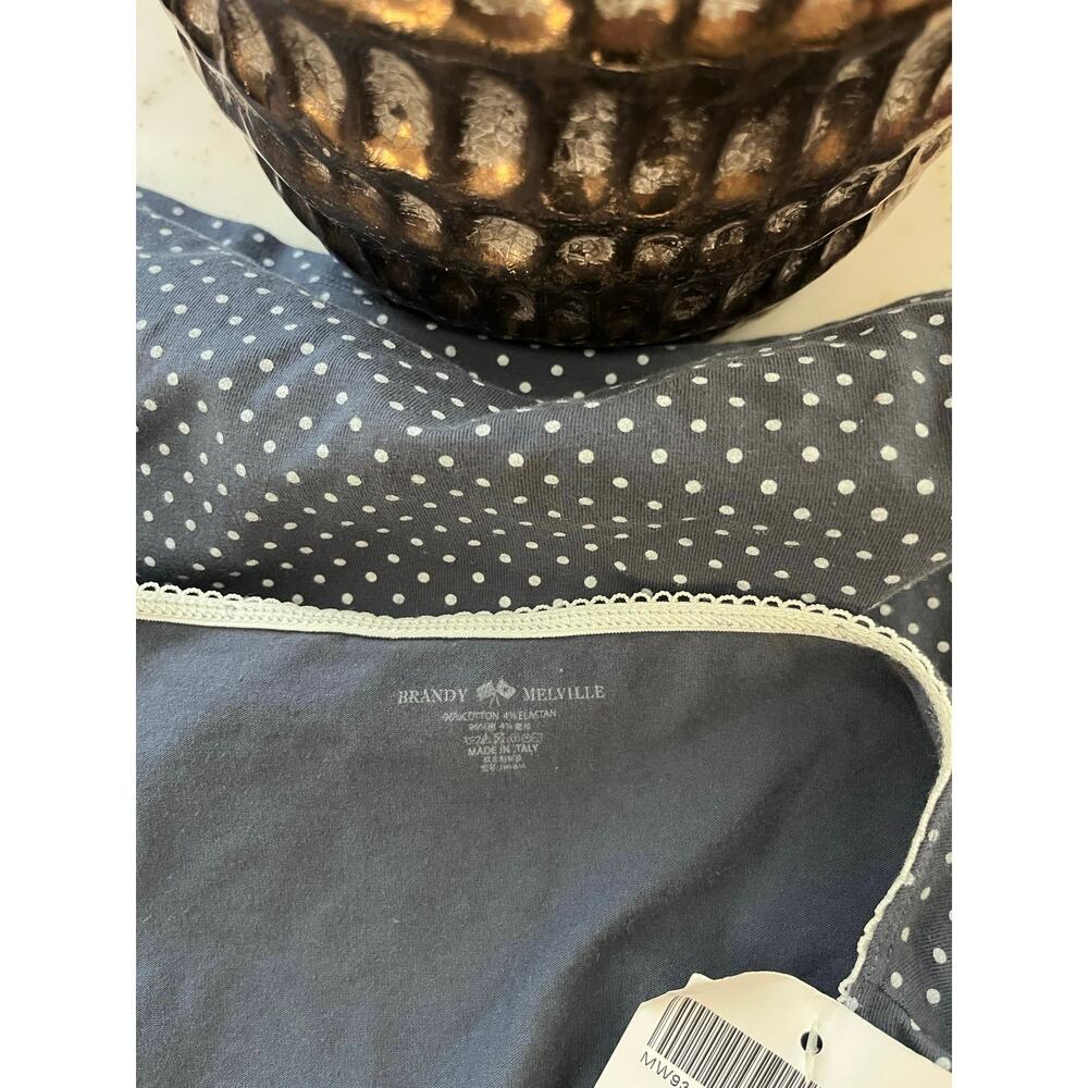 Brandy Melville Navy Blue Polka Dot Cap Sleeve Top - Picture 4 of 4